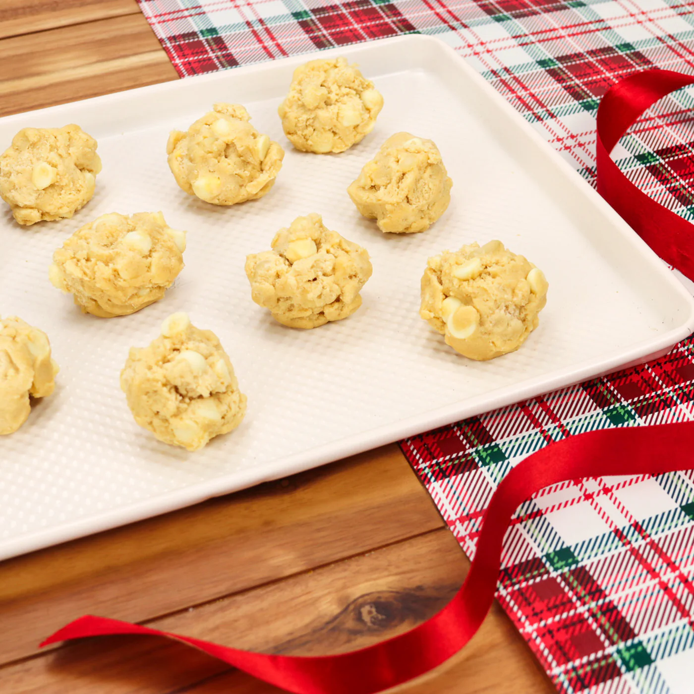 Macadamia White Chunk Cookie Dough - 40 Pieces - Image 5